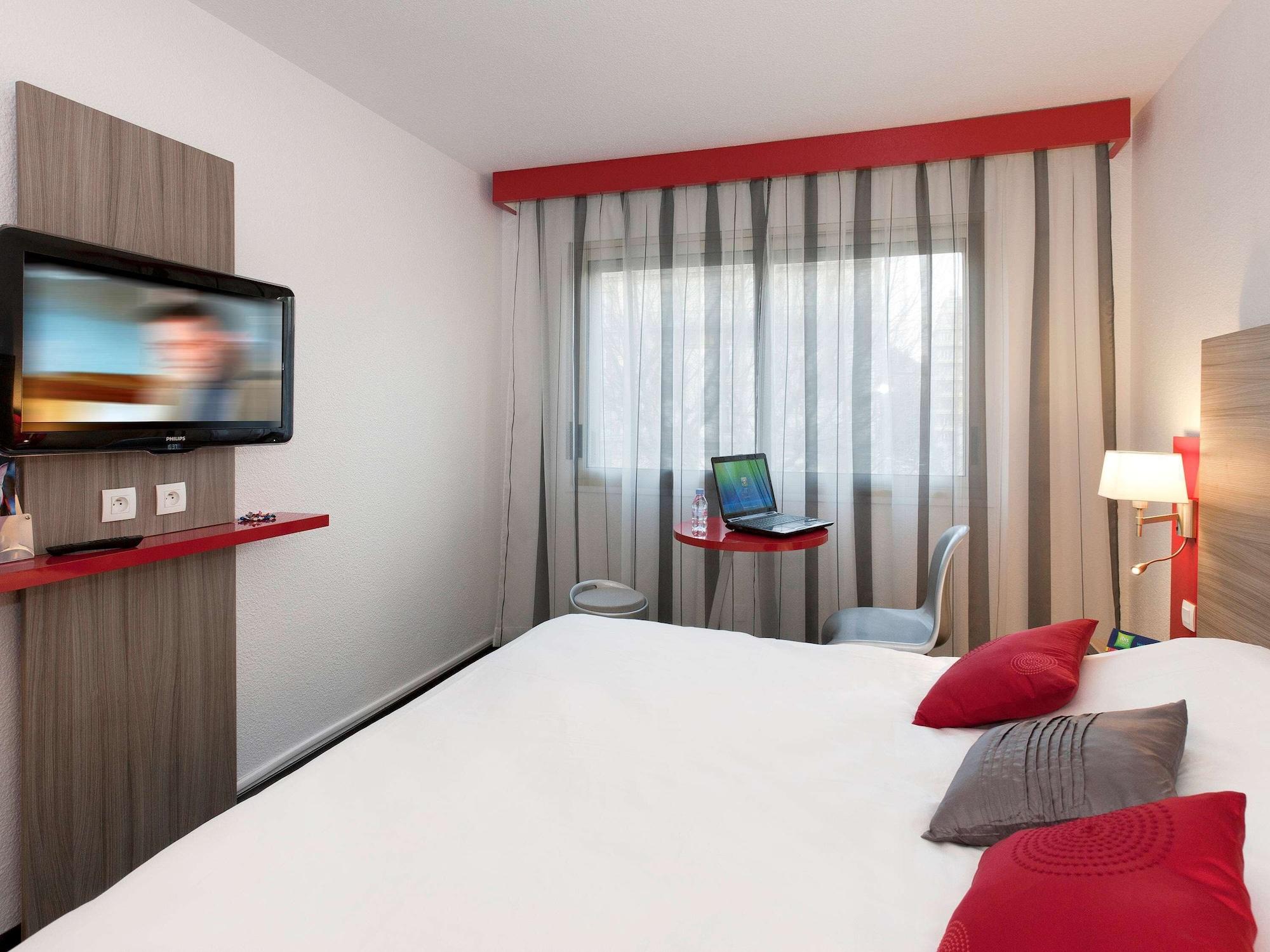 Hotel Ibis Styles Grenoble Centre Gare Exterior foto